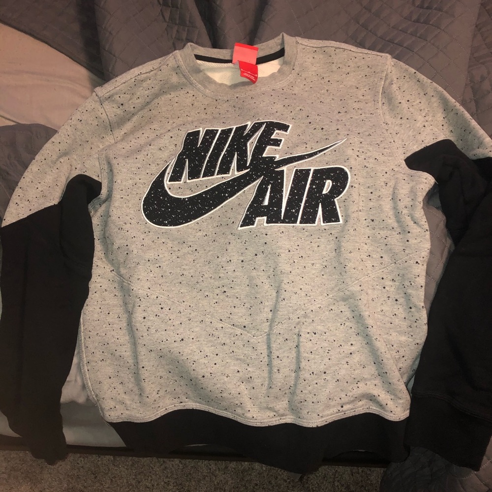 Nike Air size medium crew neck